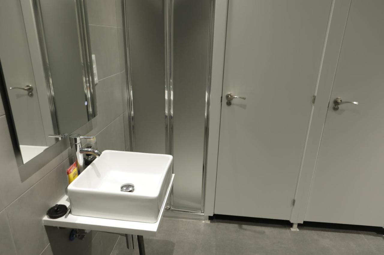 Madriz Hostel Bagian luar foto