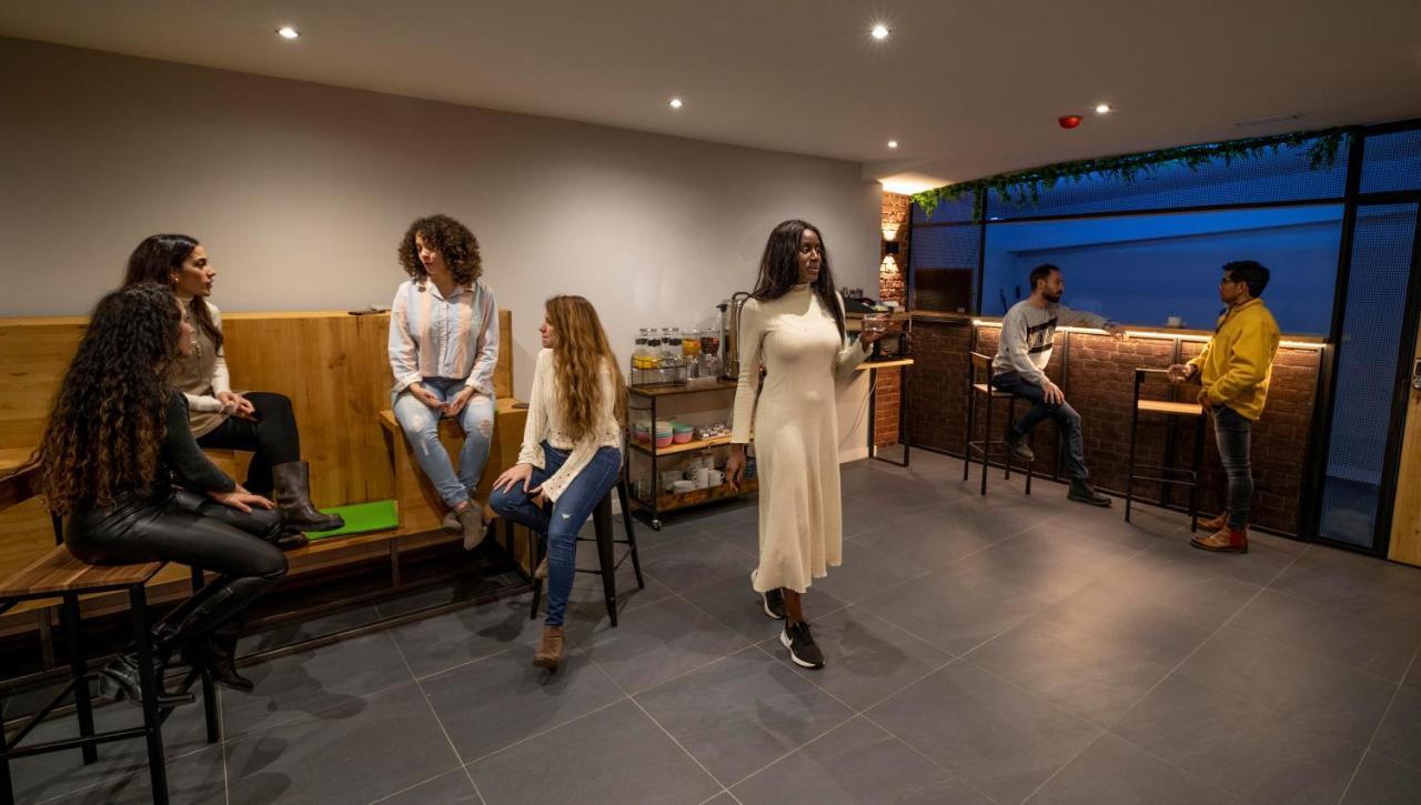 Madriz Hostel Bagian luar foto
