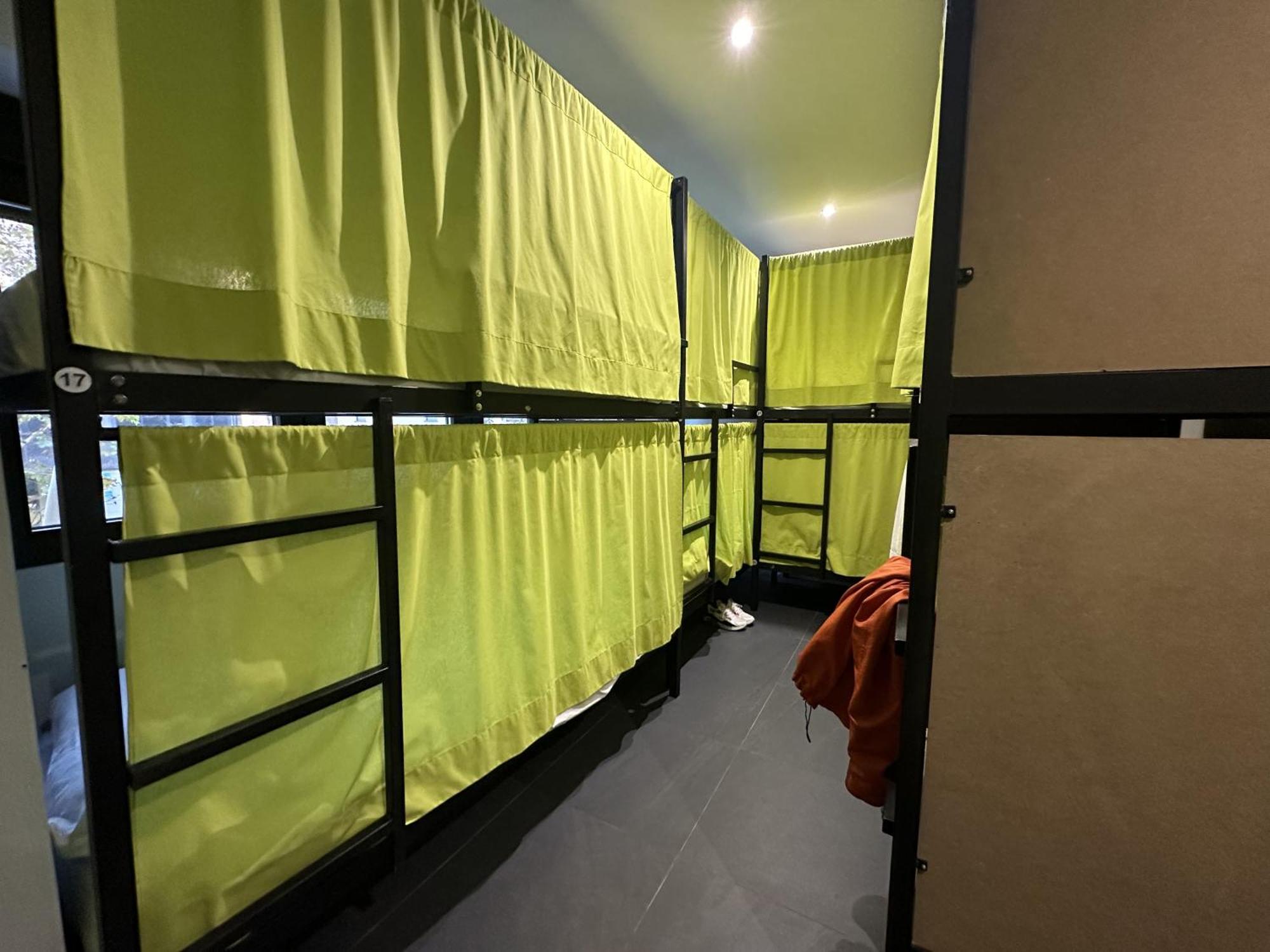 Madriz Hostel Bagian luar foto